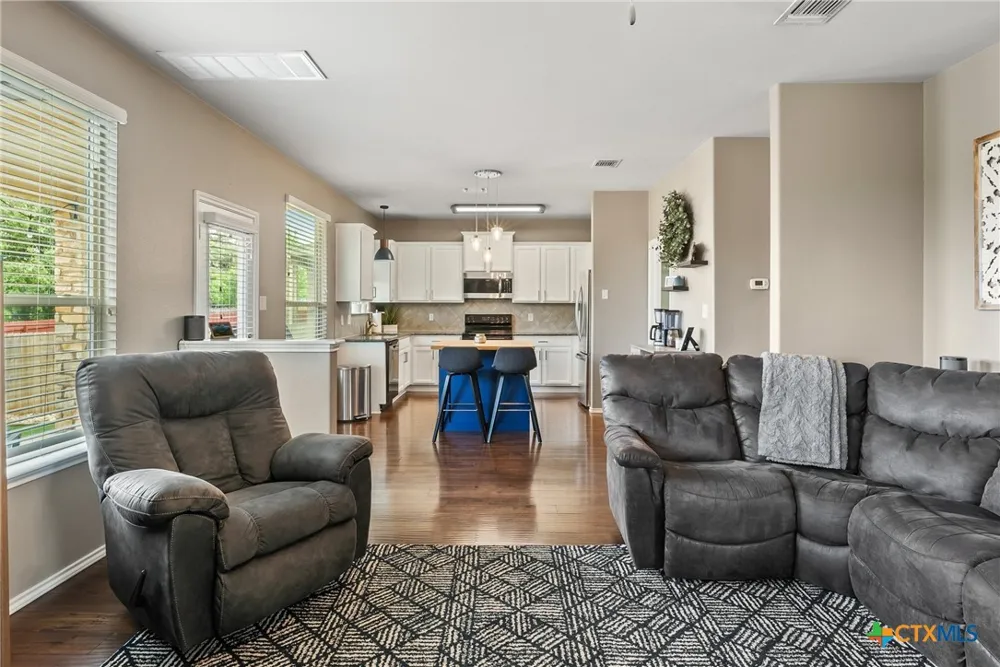 5221 Cicero Drive Belton, TX 76513