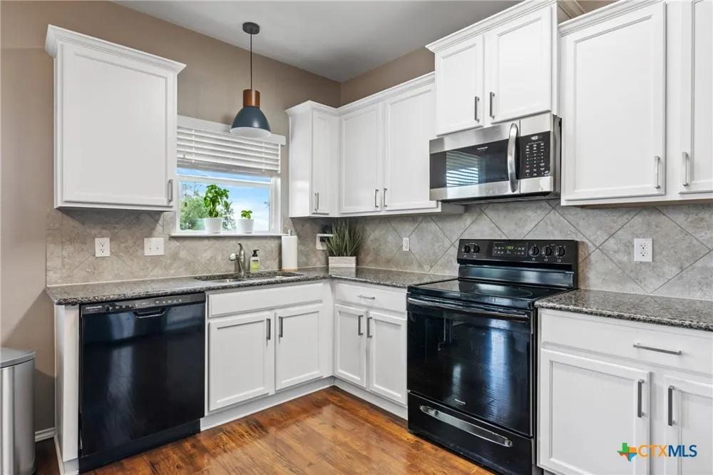 5221 Cicero Drive Belton, TX 76513
