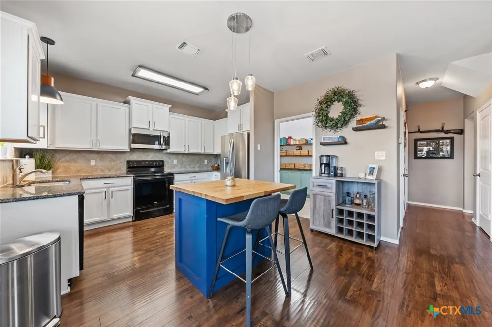 5221 Cicero Drive Belton, TX 76513