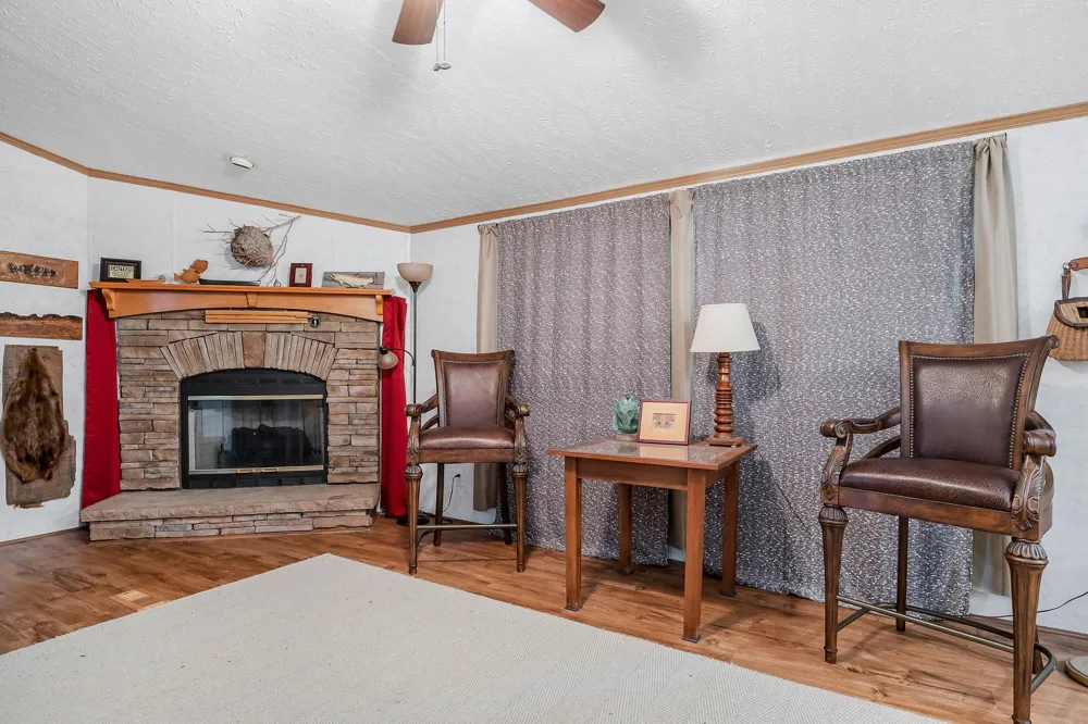43 Moss Bend Ln Lancaster, TN 38569
