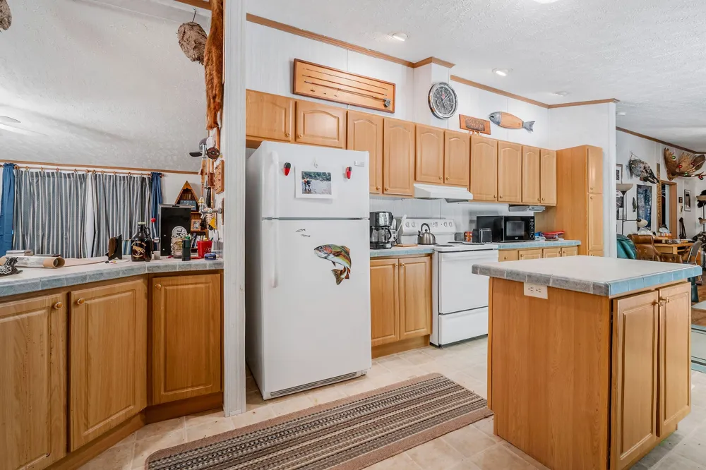 43 Moss Bend Ln Lancaster, TN 38569