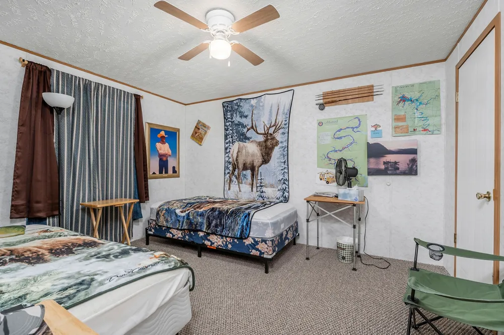 43 Moss Bend Ln Lancaster, TN 38569