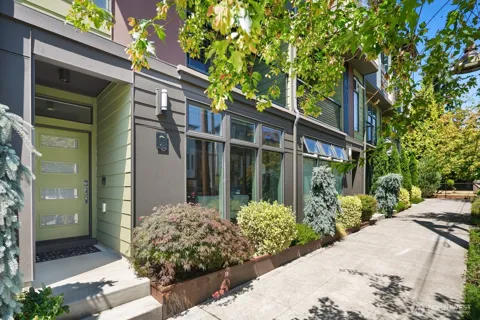 23912 55th Avenue W #C