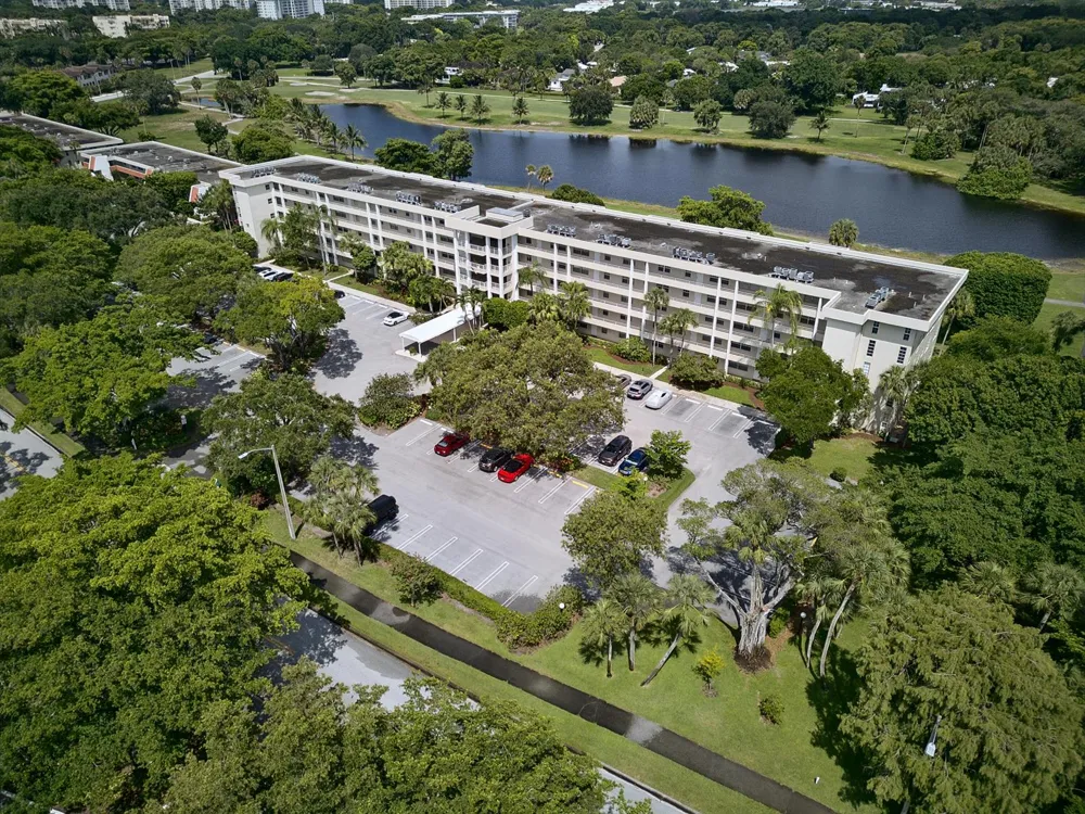 804 CYPRESS BOULEVARD #503 Pompano Beach, FL 33069