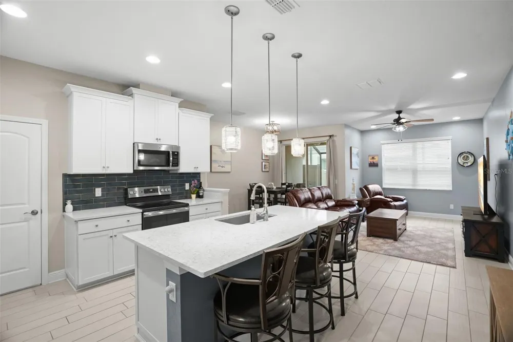 2465 FOGGY CREEK CIRCLE Clearwater, FL 33764