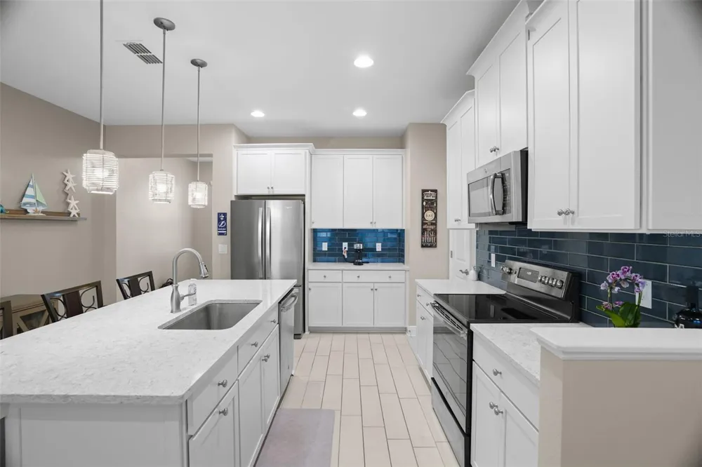 2465 FOGGY CREEK CIRCLE Clearwater, FL 33764