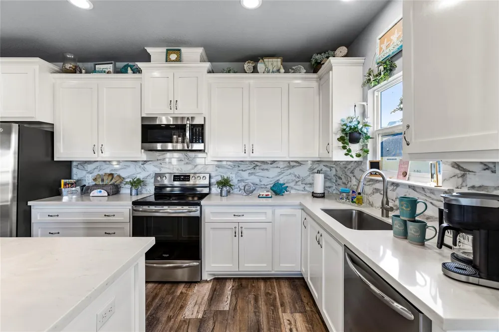 3260 Hidden Gold Crystal Beach, TX 77650
