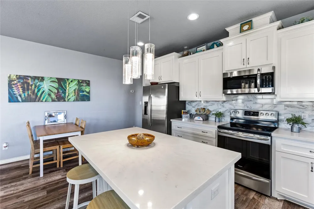 3260 Hidden Gold Crystal Beach, TX 77650