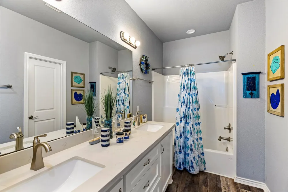 3260 Hidden Gold Crystal Beach, TX 77650