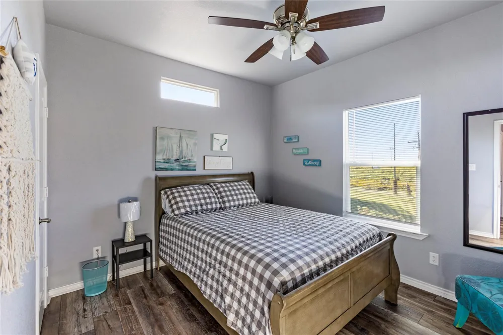 3260 Hidden Gold Crystal Beach, TX 77650