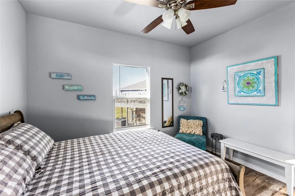 3260 Hidden Gold Crystal Beach, TX 77650
