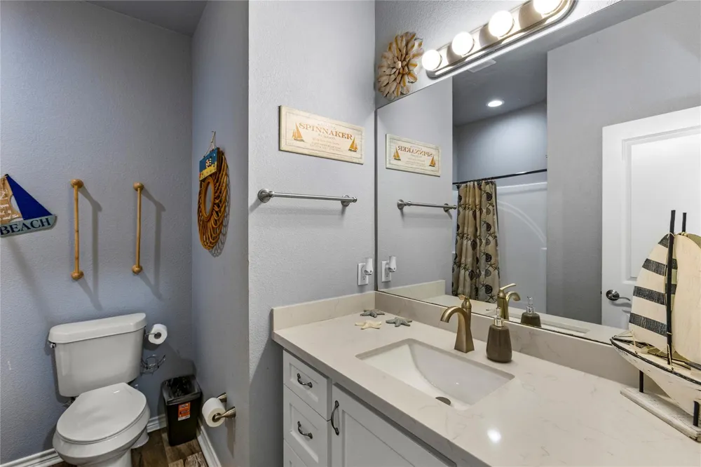 3260 Hidden Gold Crystal Beach, TX 77650
