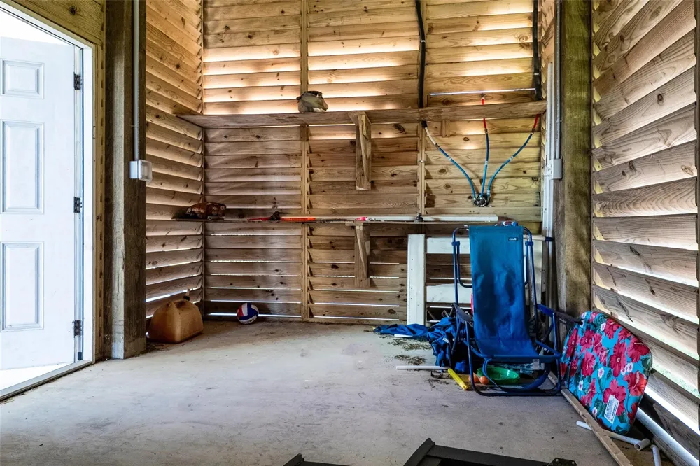 3260 Hidden Gold Crystal Beach, TX 77650