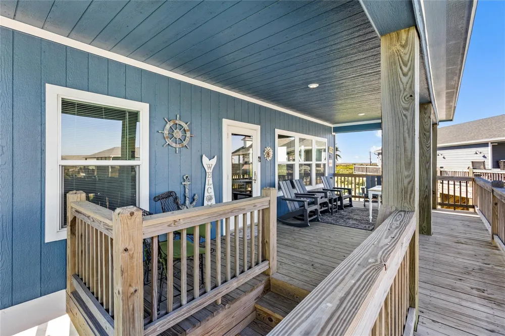 3260 Hidden Gold Crystal Beach, TX 77650
