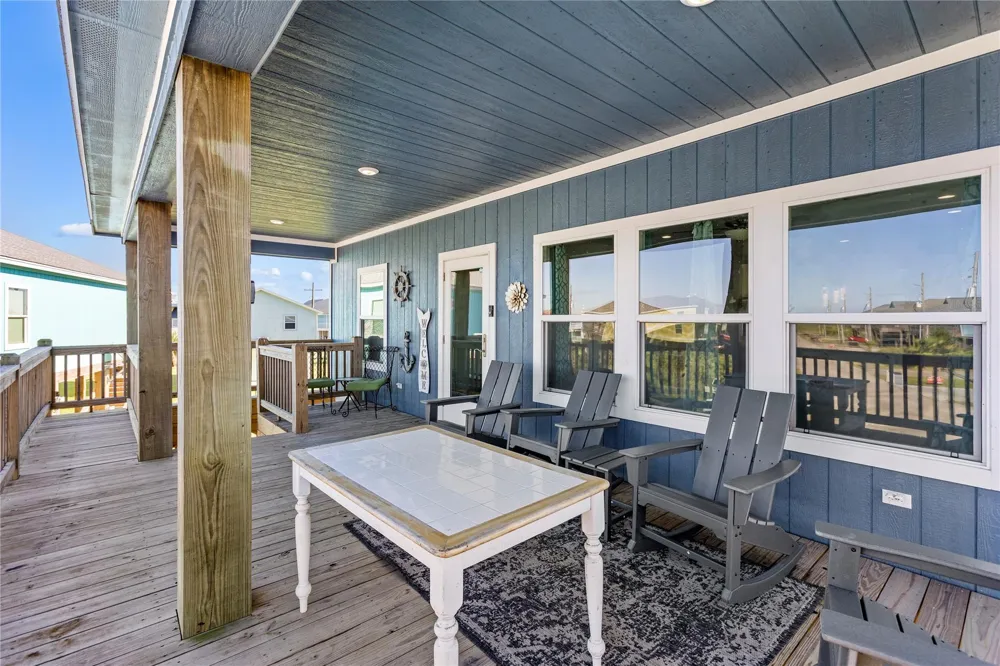 3260 Hidden Gold Crystal Beach, TX 77650