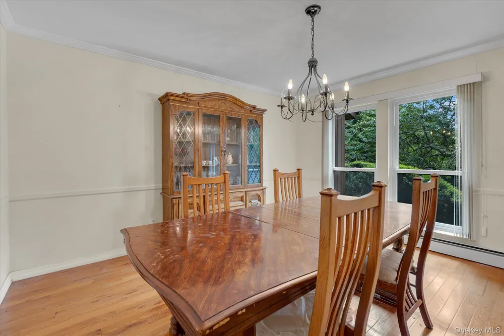 17 Calumet Drive Dix Hills, NY 11746
