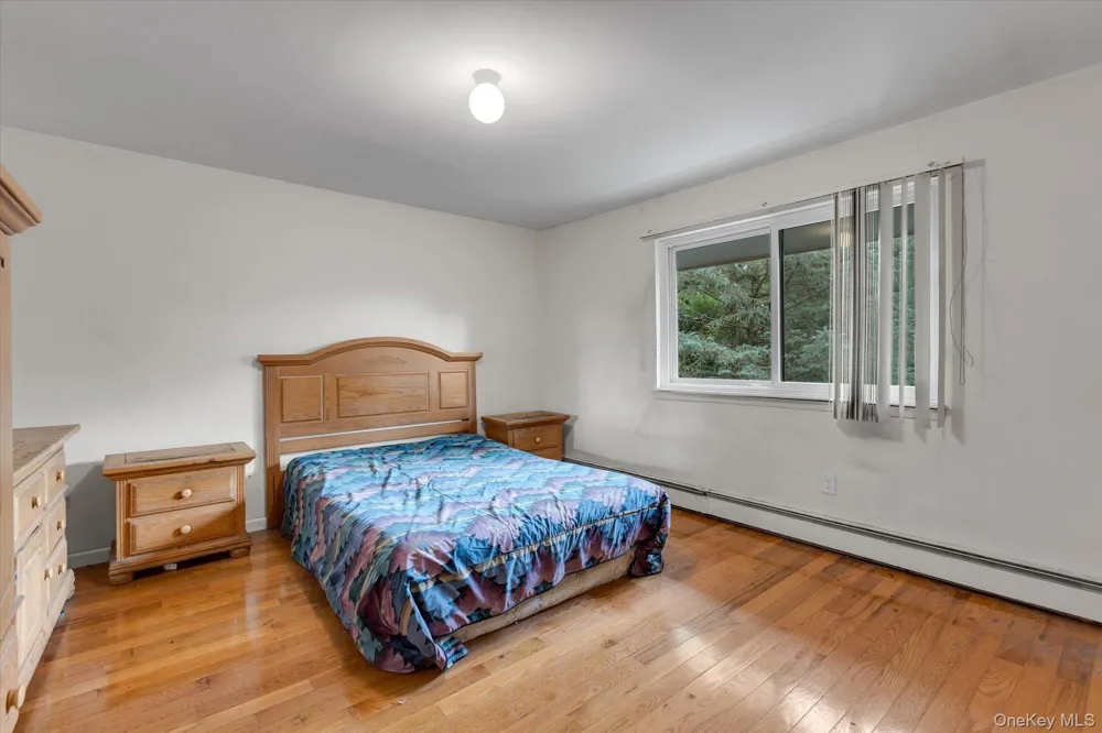 17 Calumet Drive Dix Hills, NY 11746