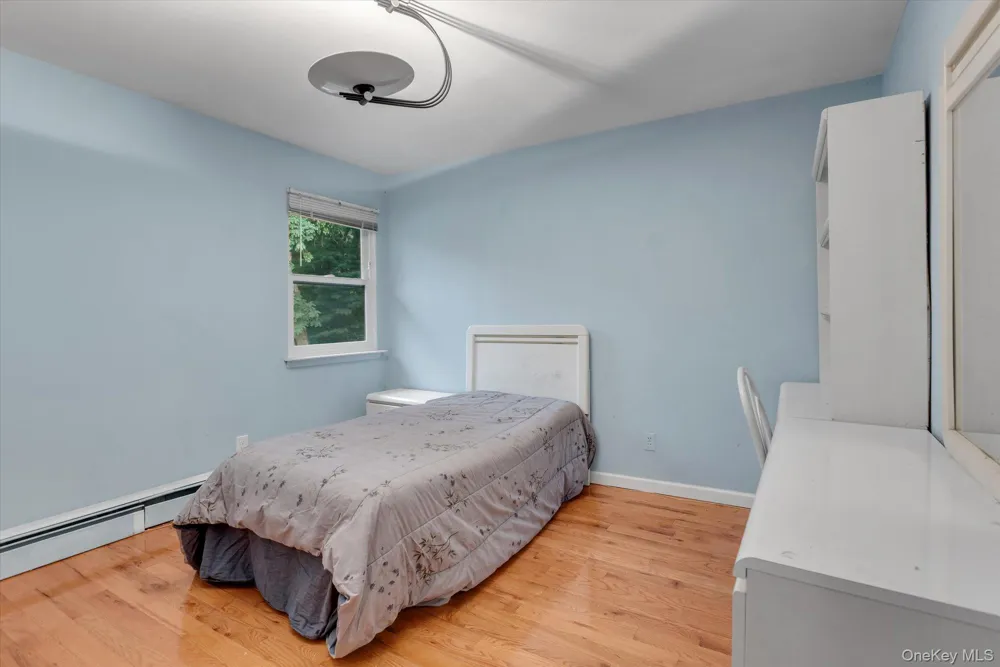 17 Calumet Drive Dix Hills, NY 11746