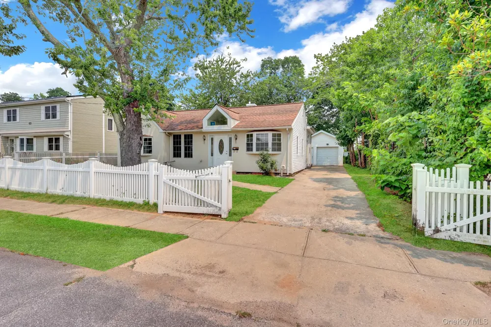 1431 Brooklyn Boulevard Bay Shore, NY 11706