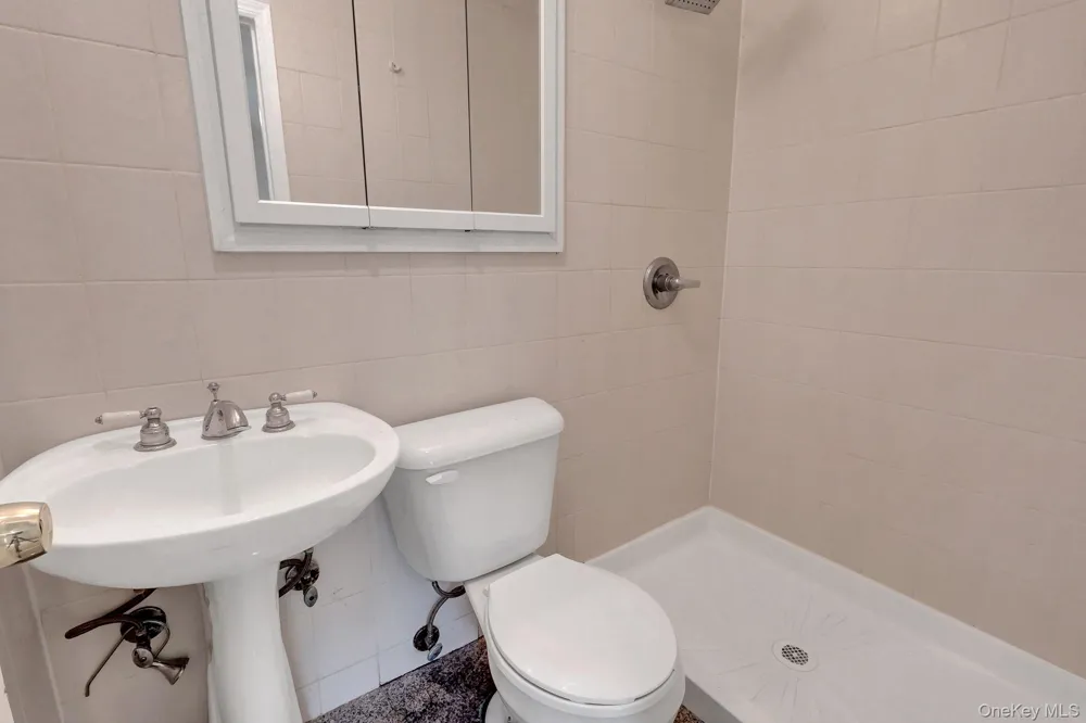 1431 Brooklyn Boulevard Bay Shore, NY 11706