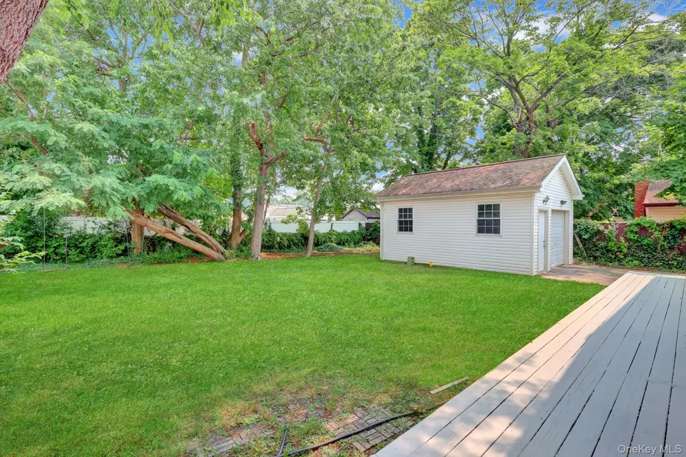 1431 Brooklyn Boulevard Bay Shore, NY 11706