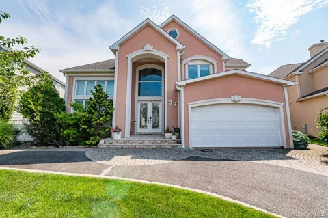 37 Crescent Cove Circle