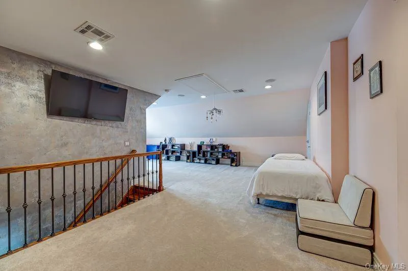37 Crescent Cove Circle Seaford, NY 11783