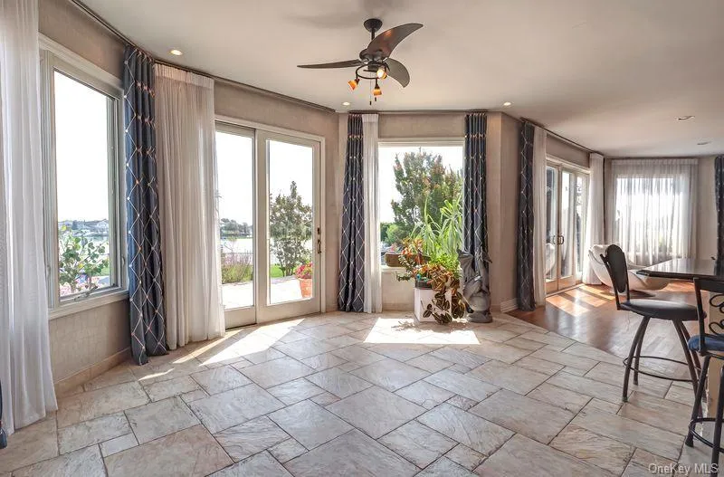 37 Crescent Cove Circle Seaford, NY 11783
