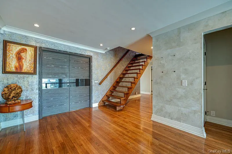 37 Crescent Cove Circle Seaford, NY 11783
