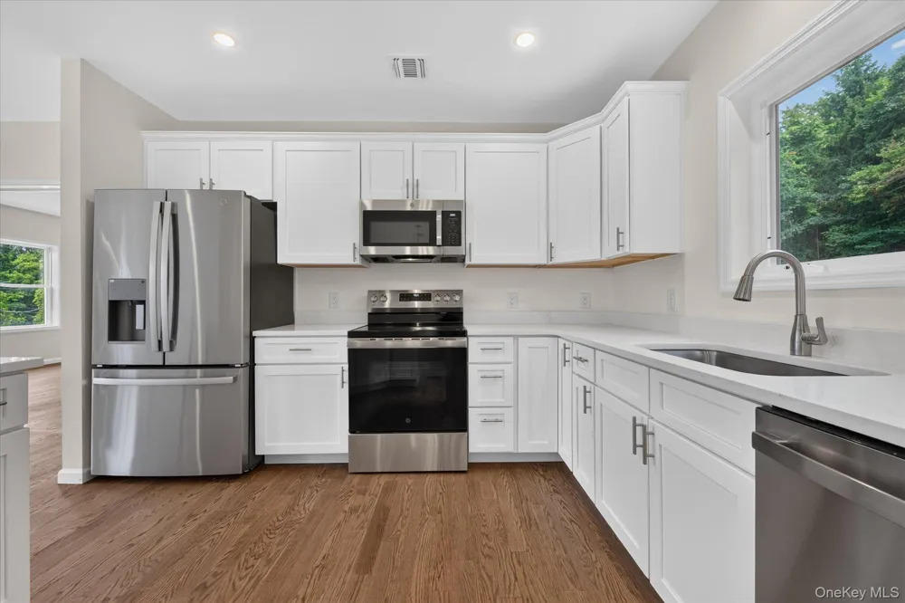 592 Ludingtonville Road Holmes, NY 12531