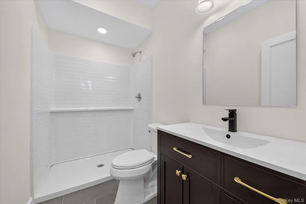 592 Ludingtonville Road Holmes, NY 12531