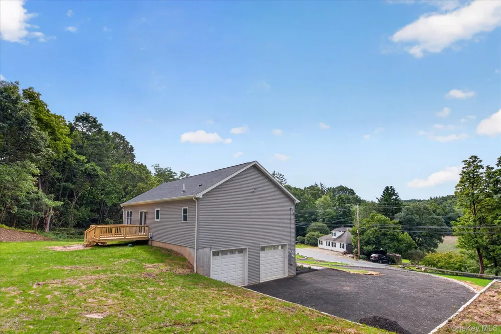 592 Ludingtonville Road Holmes, NY 12531