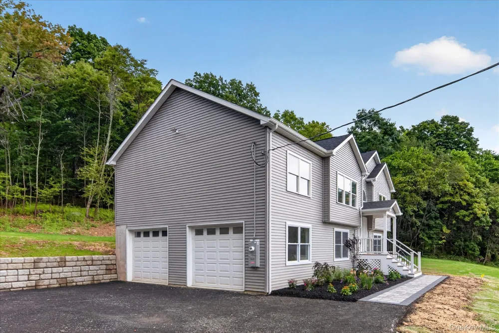 592 Ludingtonville Road Holmes, NY 12531