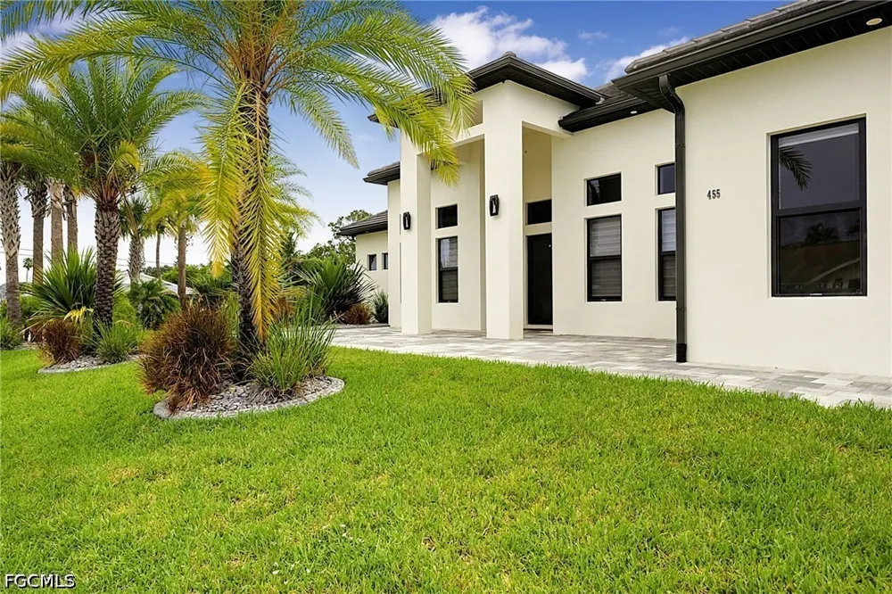 SE 17th Avenue Cape Coral, FL 33990