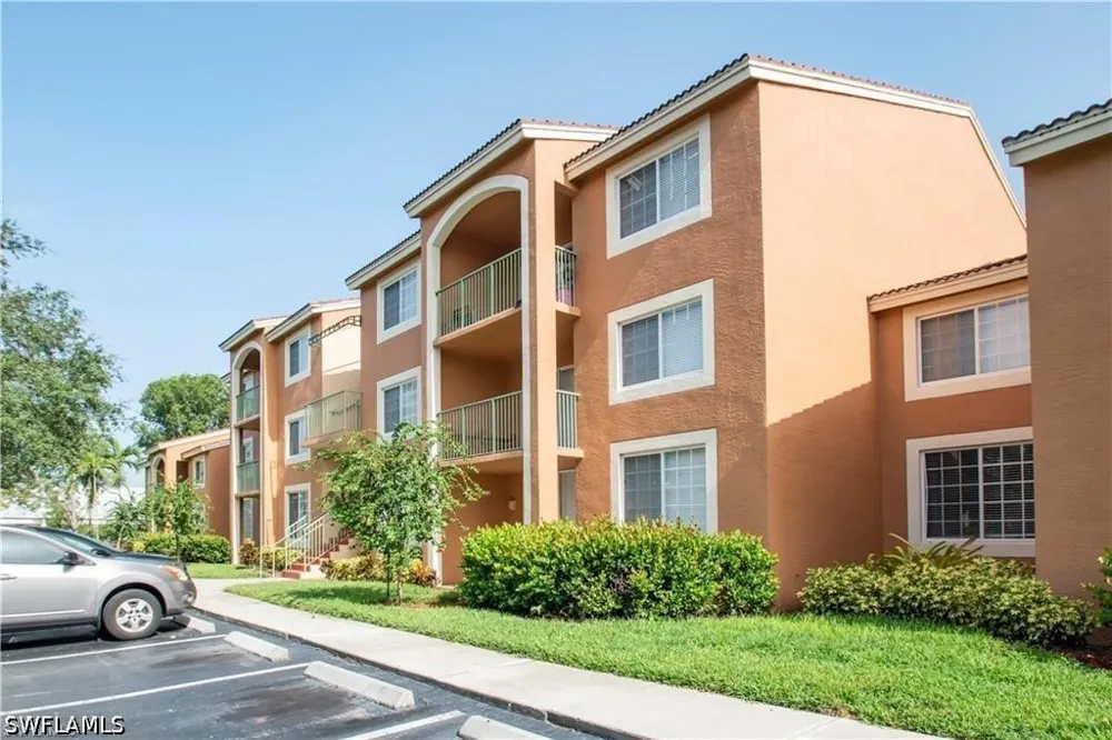 Wildwood Lakes Boulevard #201 Naples, FL 34104