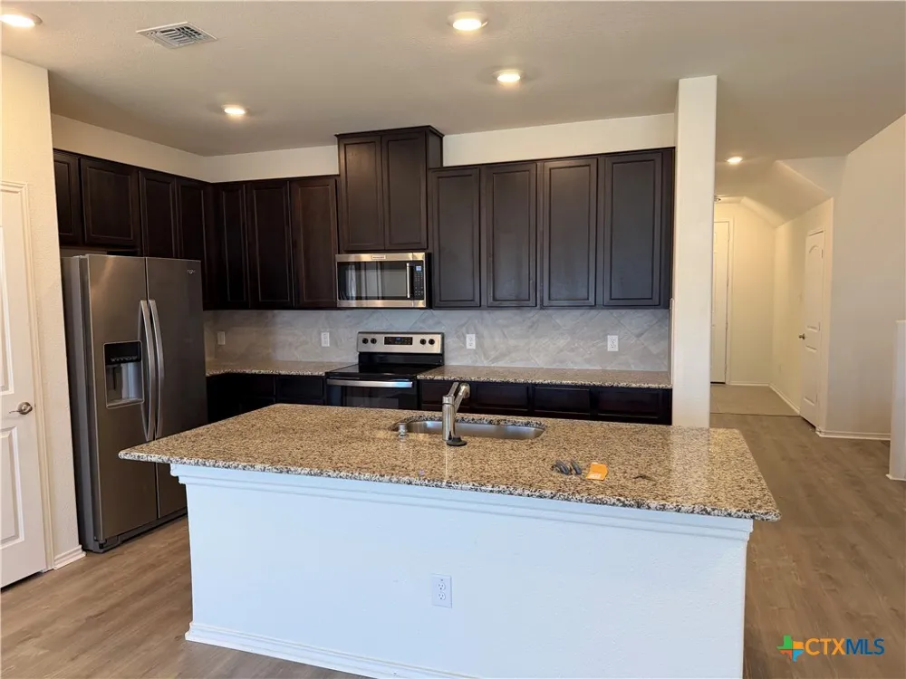 1216 Long Creek Lane Belton, TX 76513