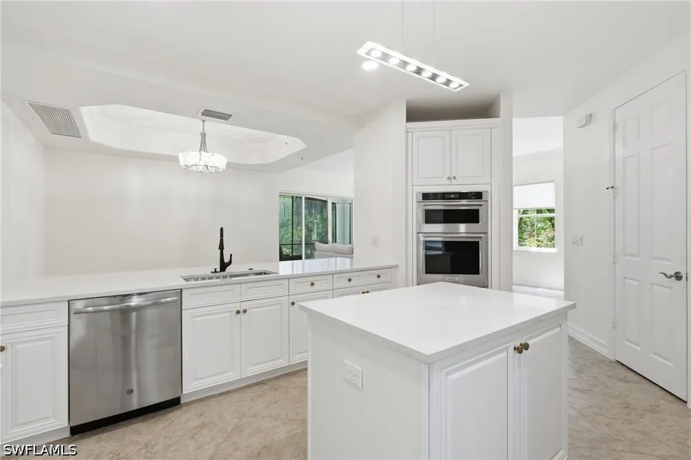 Castillo Court #101 Naples, FL 34109