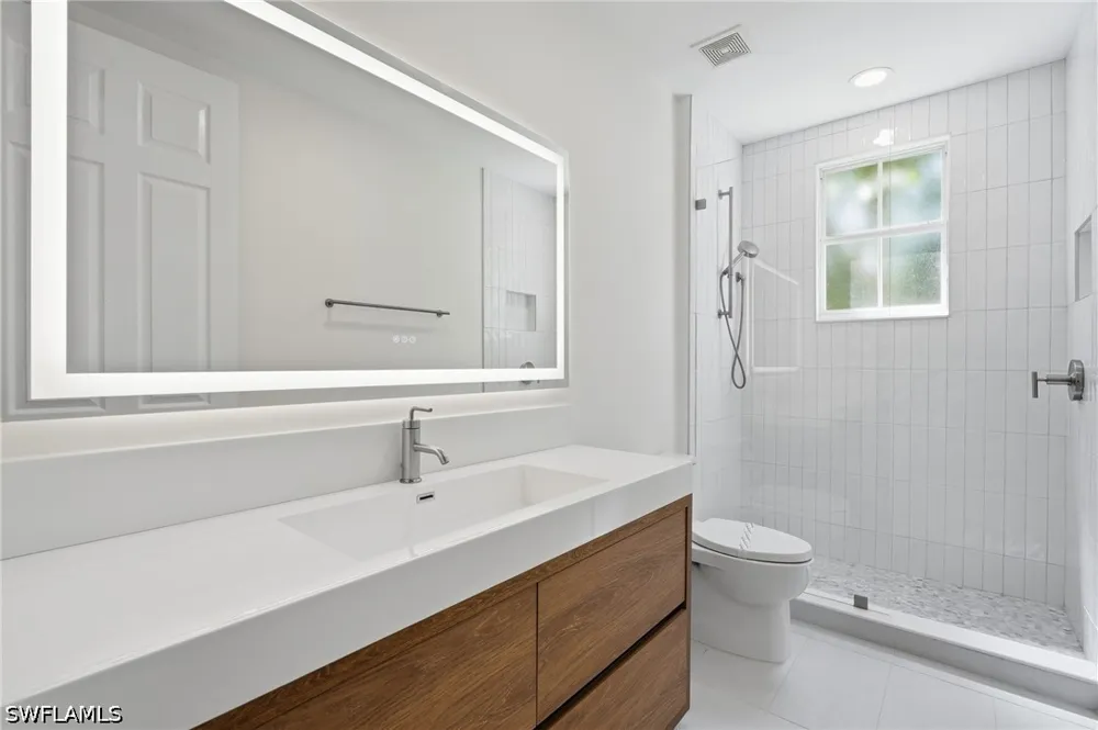 Castillo Court #101 Naples, FL 34109