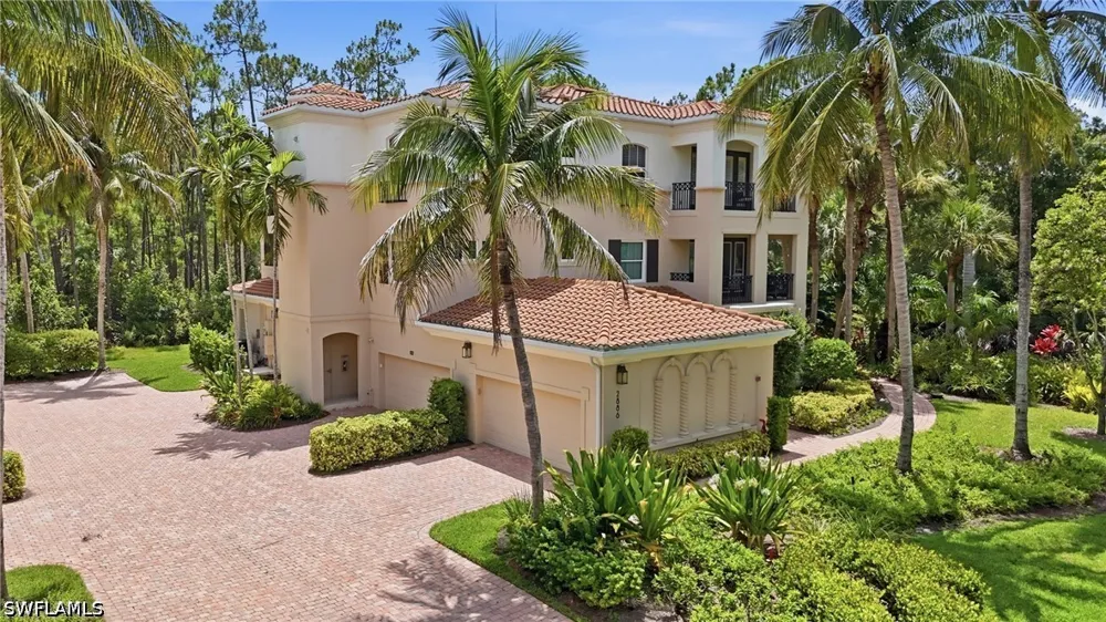 Castillo Court #101 Naples, FL 34109