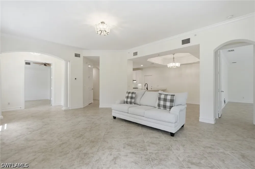 Castillo Court #101 Naples, FL 34109