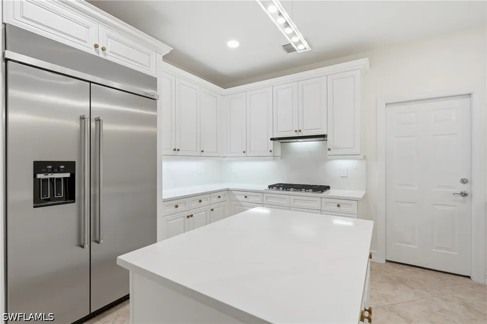 Castillo Court #101 Naples, FL 34109