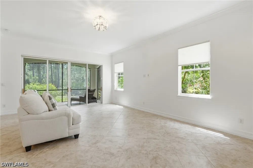 Castillo Court #101 Naples, FL 34109