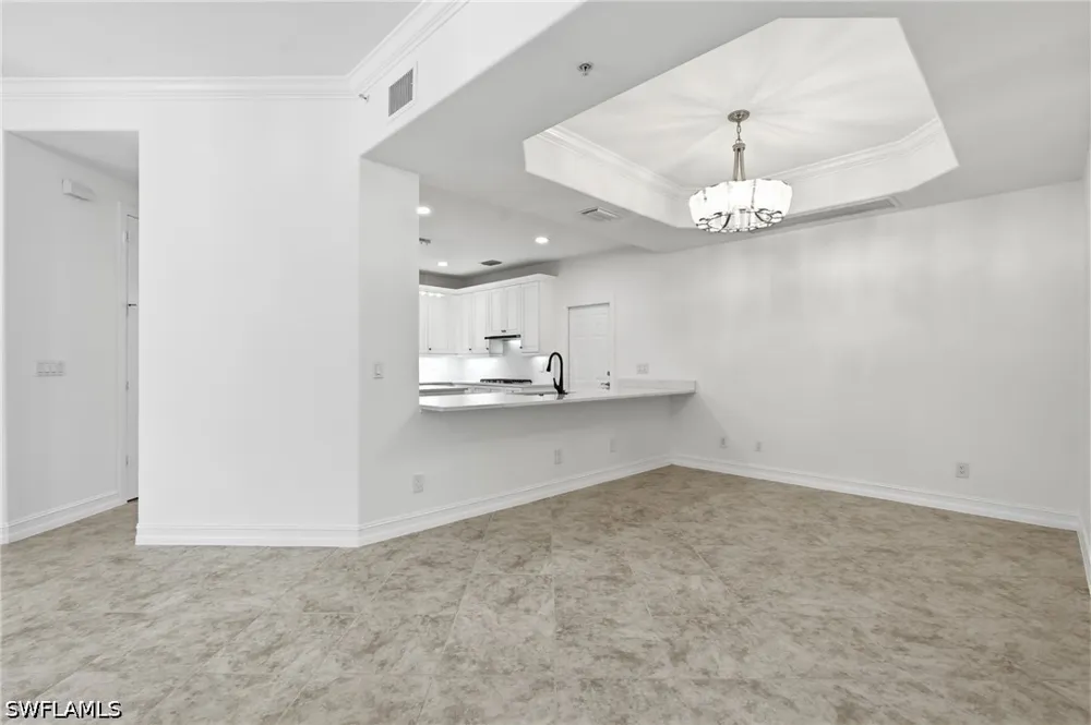 Castillo Court #101 Naples, FL 34109