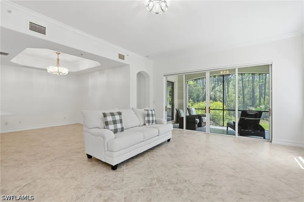 Castillo Court #101 Naples, FL 34109
