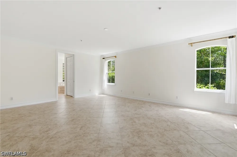 Castillo Court #101 Naples, FL 34109