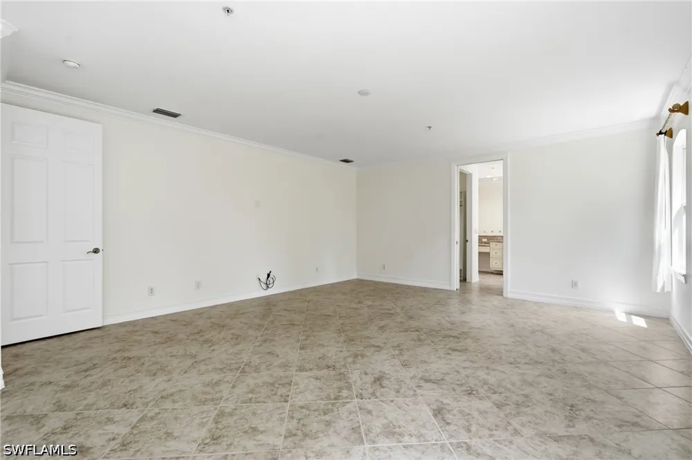 Castillo Court #101 Naples, FL 34109