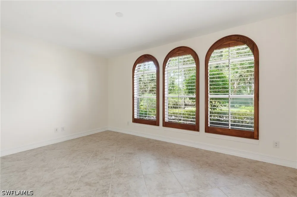 Castillo Court #101 Naples, FL 34109