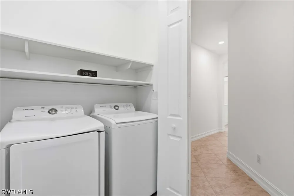 Castillo Court #101 Naples, FL 34109