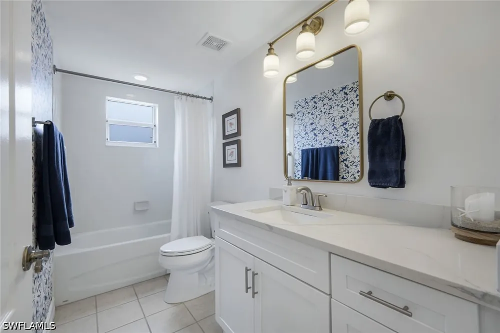 Great Heron Way #201 Naples, FL 34104