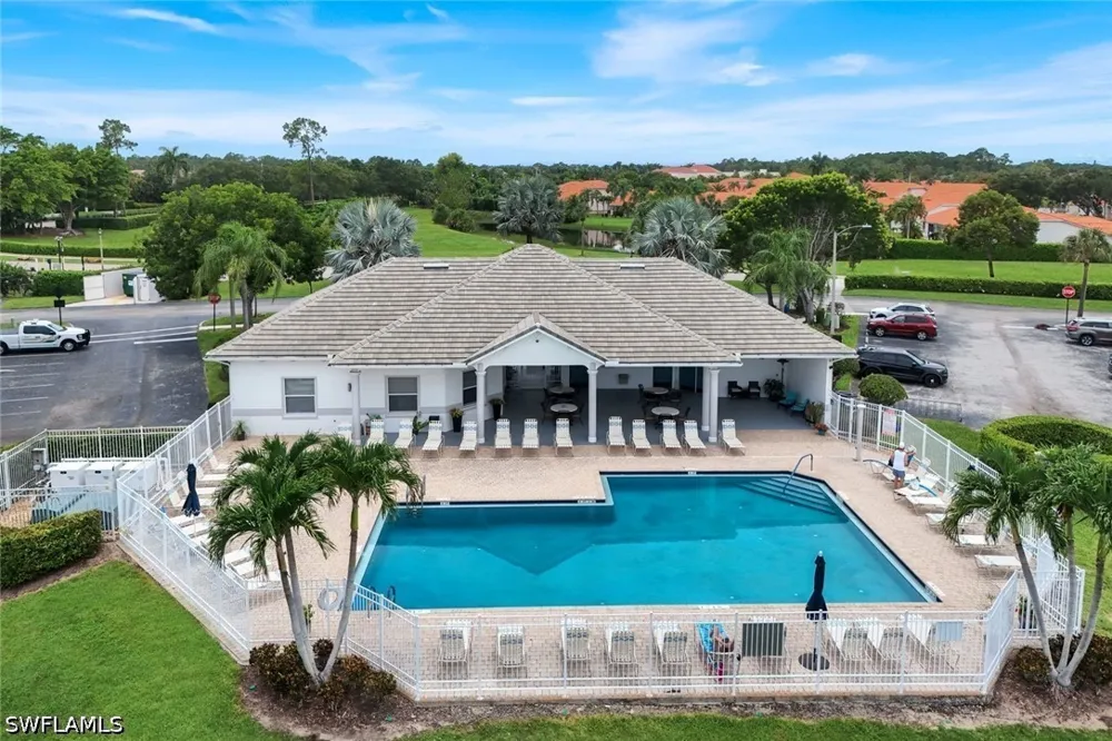 Great Heron Way #201 Naples, FL 34104